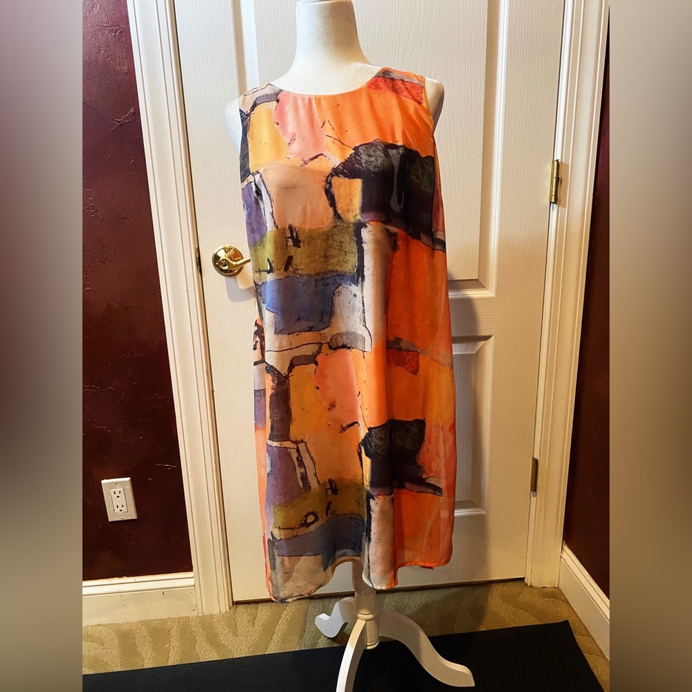 Carre Noir Sleeveless Dress with Abstract Print